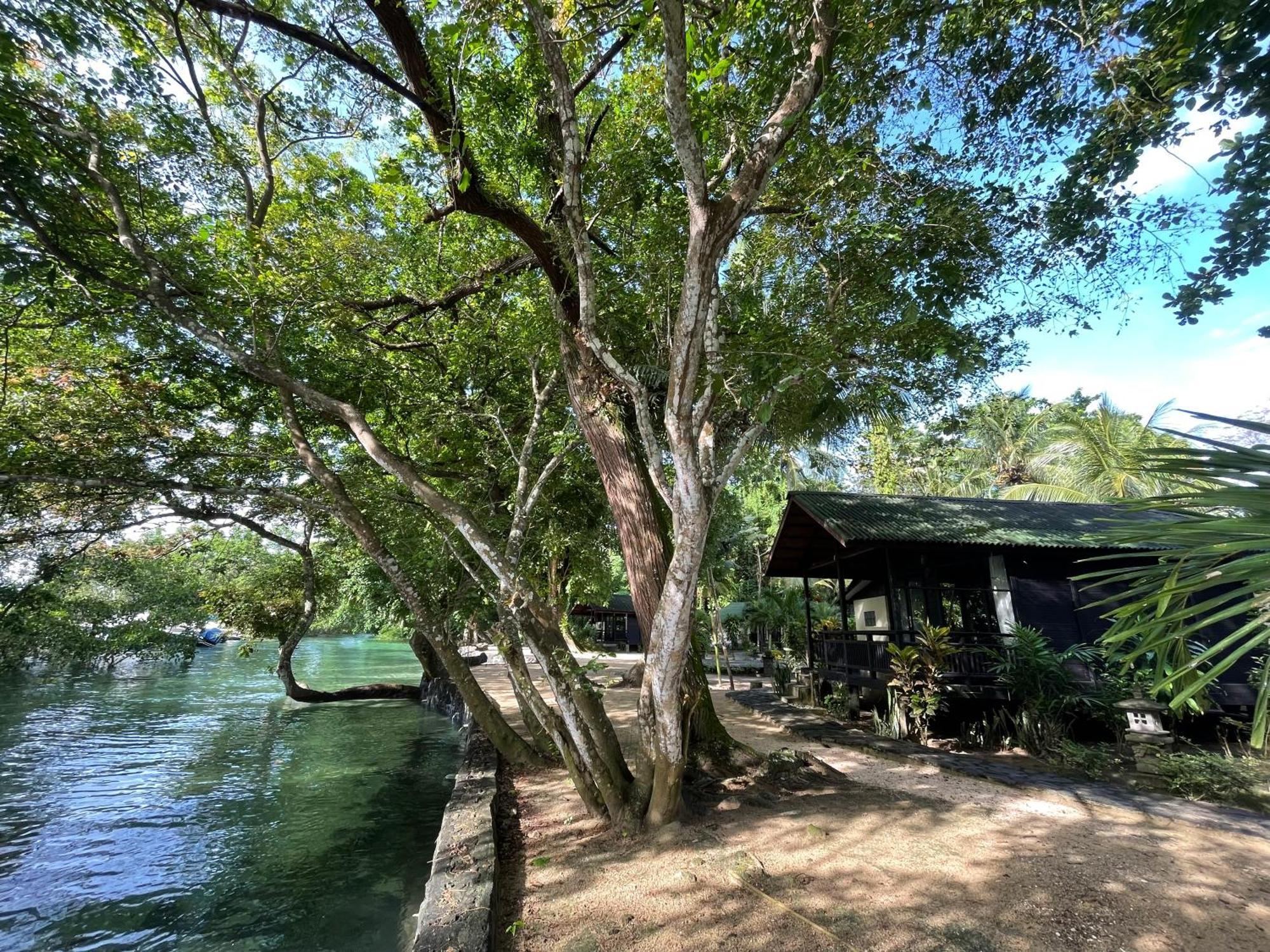 The Village Bunaken Exterior photo